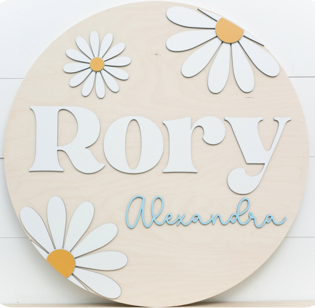 Sugar + Maple Round Personalized Name Sign | Daisy